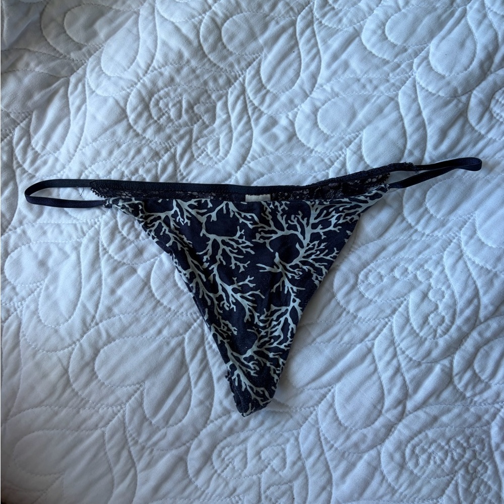 Victoria's Secret Navy Lace Thong Panty with light blue coral pattern Small